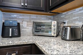 Simply Amazing 5BR Chic Retreat Themed Fun Style