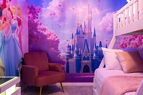 Simply Amazing 5BR Chic Retreat Themed Fun Style