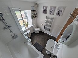 Hocking Cottage