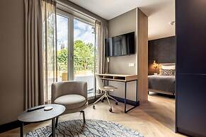 Modern Stay in Historic Delft