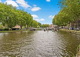 Modern Stay in Historic Delft