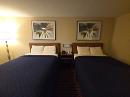 Chesaning Inn & Suites