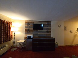 Chesaning Inn & Suites