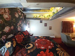 Chesaning Inn & Suites