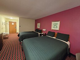 Chesaning Inn & Suites