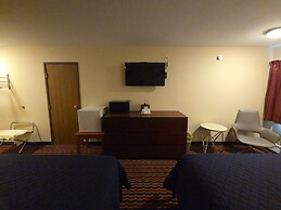 Chesaning Inn & Suites