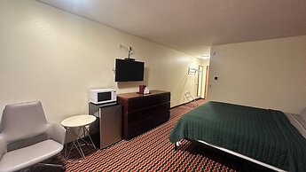 Chesaning Inn & Suites