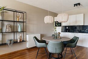 Lovely Apartment by the Beach