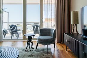 Lovely Apartment by the Beach