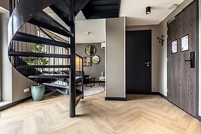 Family Apartment w/ Bunk Beds