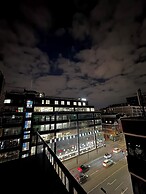 Modern 2 Bedroom City Oasis in Manchester