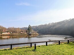 No.15 Riverside Walk