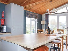6 Meadow Retreat