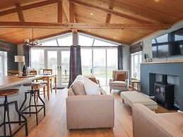 6 Meadow Retreat