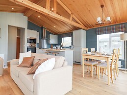 6 Meadow Retreat