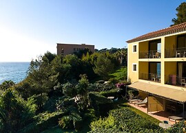 Apartment in Saint-tropez With Beach Access
