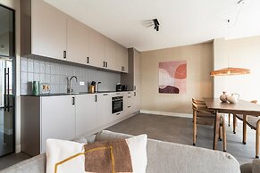 Spacious Apartment in Den Haag With View