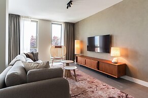 Spacious Apartment in Den Haag With View