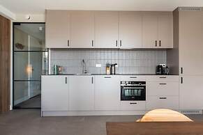 Spacious Apartment in Den Haag With View