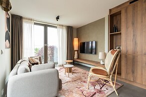 Spacious Apartment in Den Haag With View