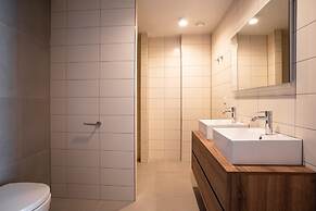 Spacious Apartment in Den Haag With View