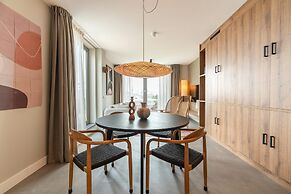 Spacious Apartment in Den Haag With View