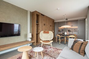 Spacious Apartment in Den Haag With View