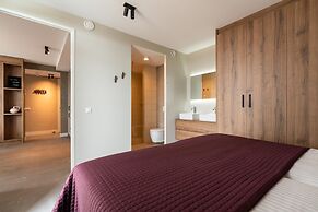 Spacious Apartment in Den Haag With View