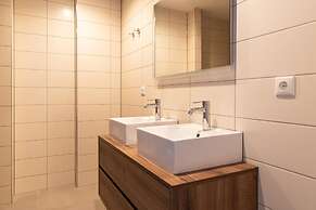 Spacious Apartment in Den Haag With View