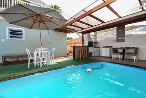 Casa com Piscina no Ribeirão da Ilha