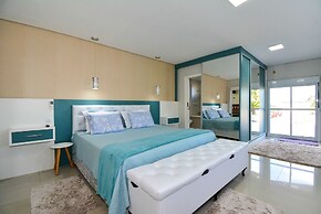 Casa com Piscina no Ribeirão da Ilha