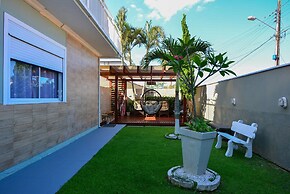 Casa com Piscina no Ribeirão da Ilha