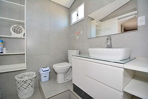 Casa com Piscina no Ribeirão da Ilha