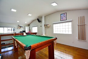 Casa com Piscina no Ribeirão da Ilha