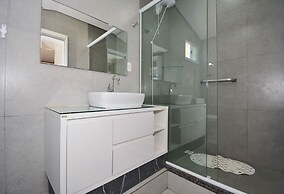 Casa com Piscina no Ribeirão da Ilha