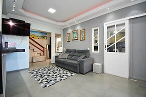 Casa com Piscina no Ribeirão da Ilha