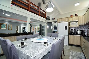 Casa com Piscina no Ribeirão da Ilha