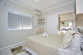 Casa com Piscina no Ribeirão da Ilha