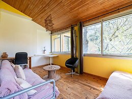 Vintage Retreat by the Vis