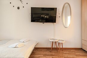 Shared 2BR Residence by Millennium Tower