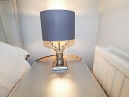 Holm Oak Lodge