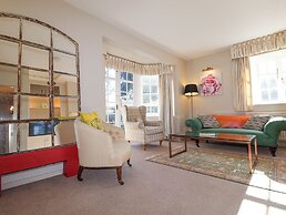 Holm Oak Lodge
