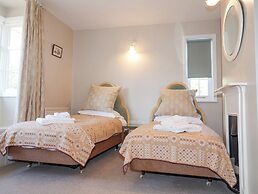 Holm Oak Lodge