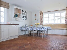 Holm Oak Lodge