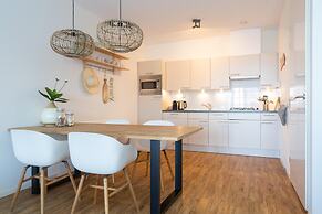 Apartment in Den Haag With Balcony