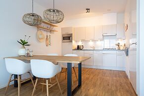 Apartment in Den Haag With Balcony