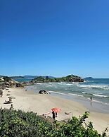 Pé na Areia Encanto da Armação
