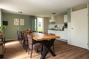 Villa in Andijk With South-facing Garden