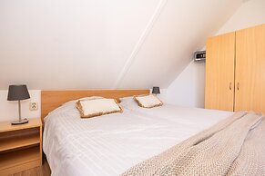 Villa in Andijk With South-facing Garden