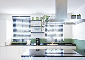 Waterfront Holiday Home With Terrace Views